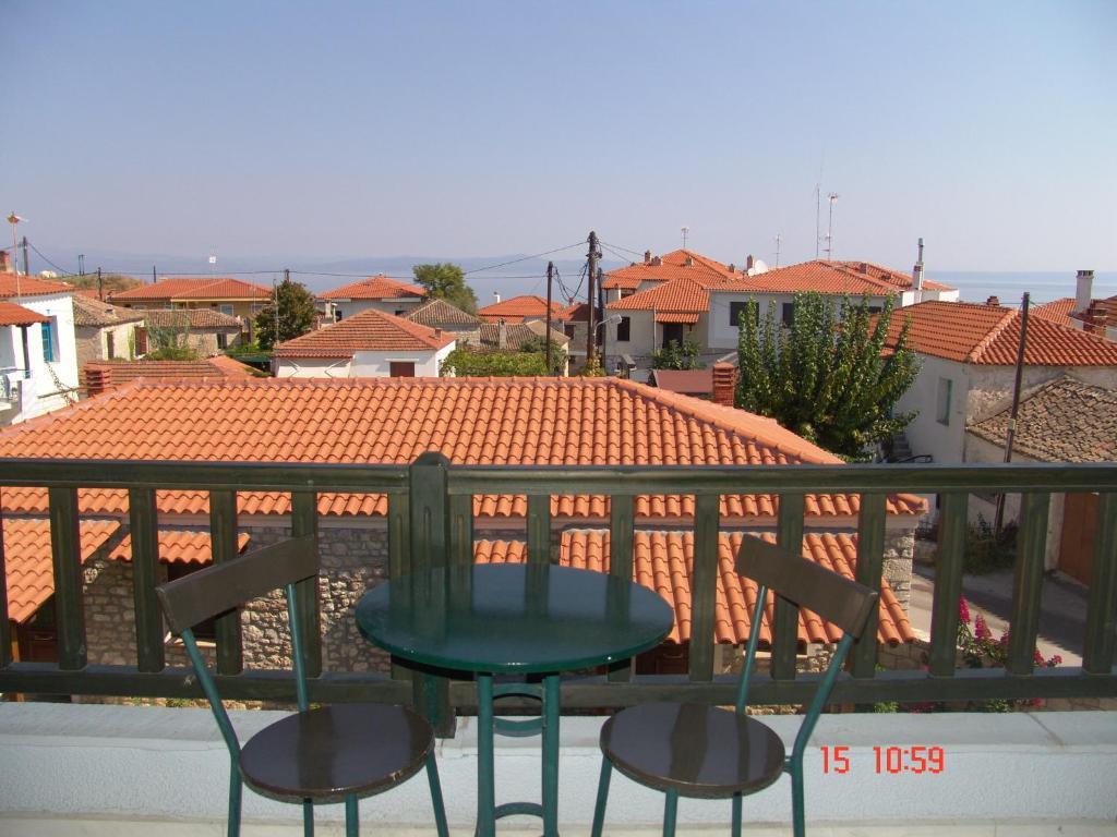 Nikos Apartments Afytos Exterior photo